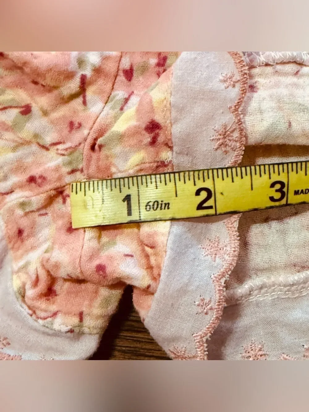 Bear Paw Girl’s Pull On Shorts Elastic Waist Floral Scalloped Hem Pink Green 10